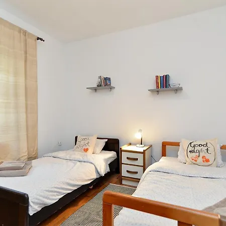 Apartment Tania 1085 Pula