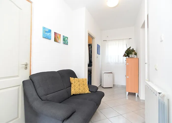 Apartment Tania 1085 *