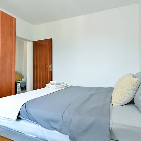 Tania 1085 Appartamento Pola