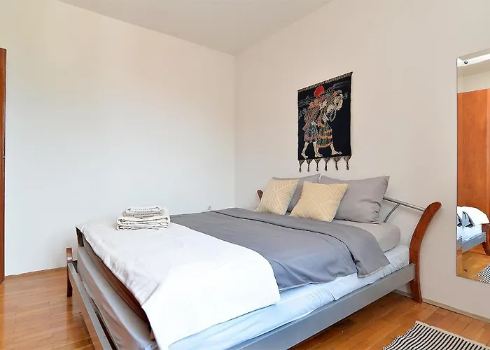 Appartement Tania 1085 *